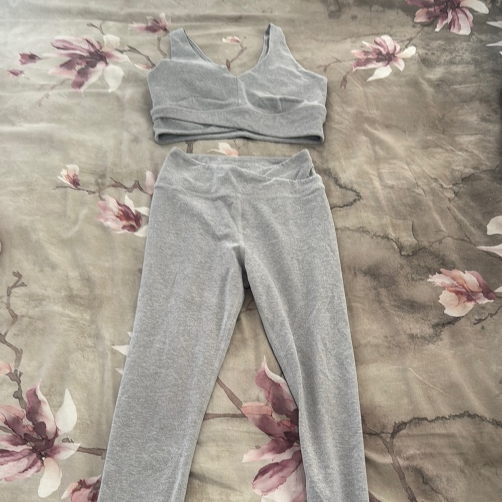 Carbon 38 Gray Two-Piece Activewear Set